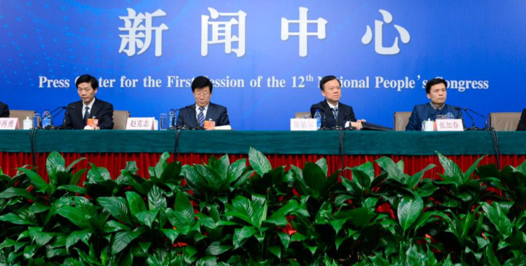 热点：莫言打油诗透露新作品玄机