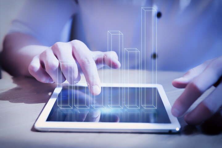 为何《[星际穿越](@replace=10001)》主题曲能让人在黑洞边缘听见心跳？